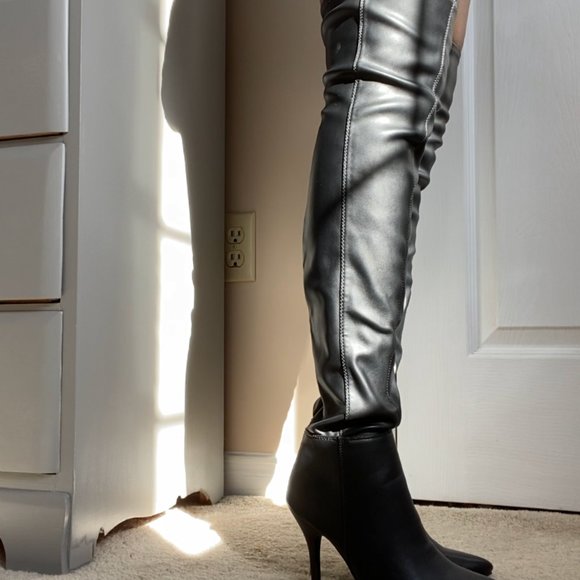 Chinese Laundry - Picture 10 of 16